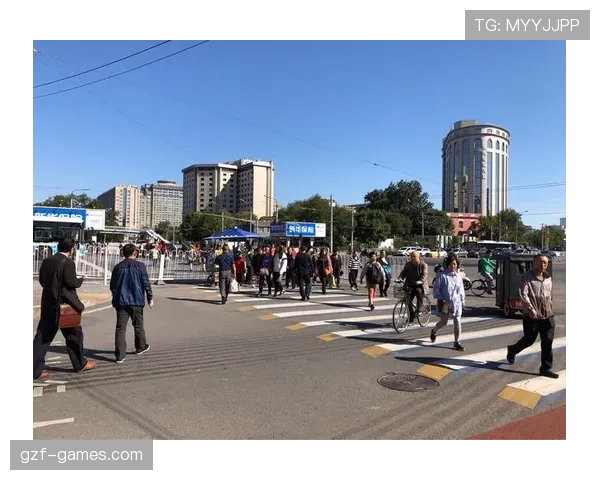 仲满家的冰箱里塞满了能量胶，连饮料都按训练计划排班